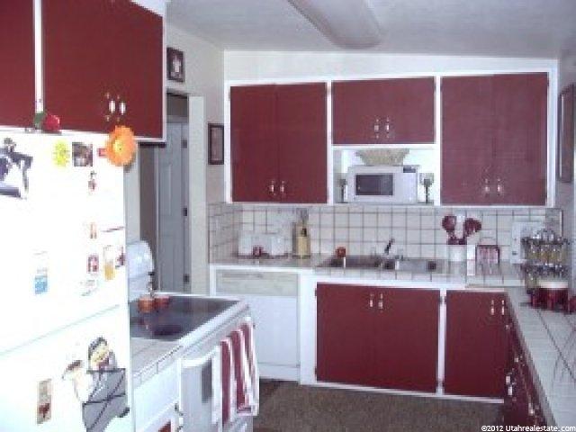 340 Hawthorne St, Layton, UT 84041 — photo 2