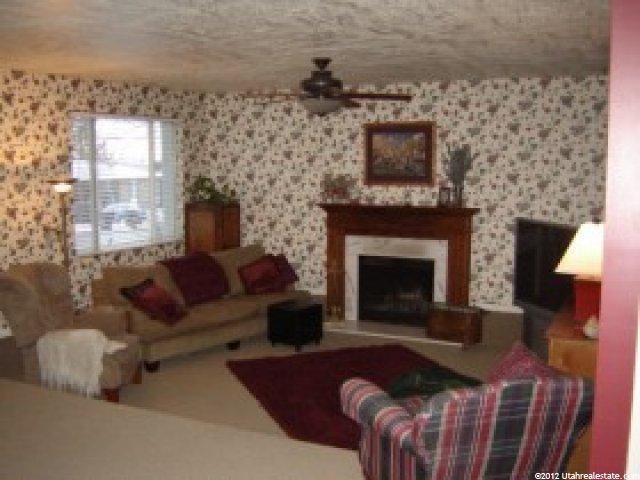 562 N 400 E, Centerville, UT 84014 — photo 4