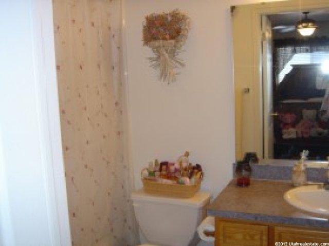 2268 W 1680 N, Clinton, UT 84015 — photo 6