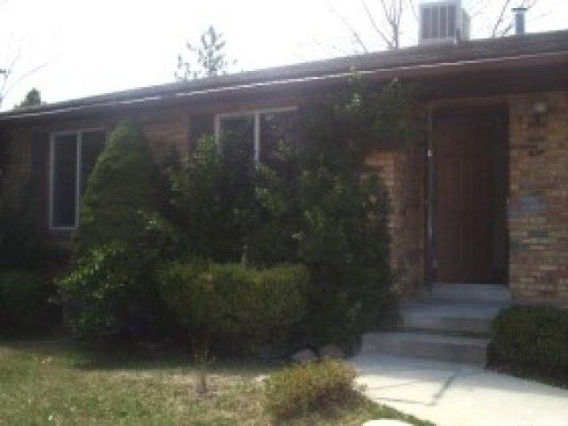 9852 Falcon Hurst Dr, Sandy, UT 84092 — photo 8