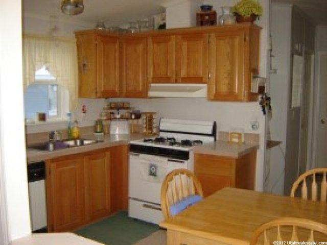 301 N Main St, Layton, UT 84041 — photo 2