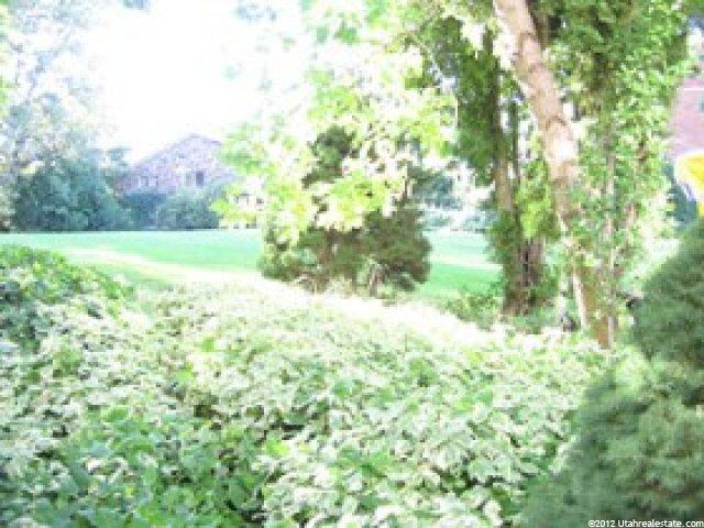 3889 S Grandview Dr E, Ogden, UT 84403 — photo 4