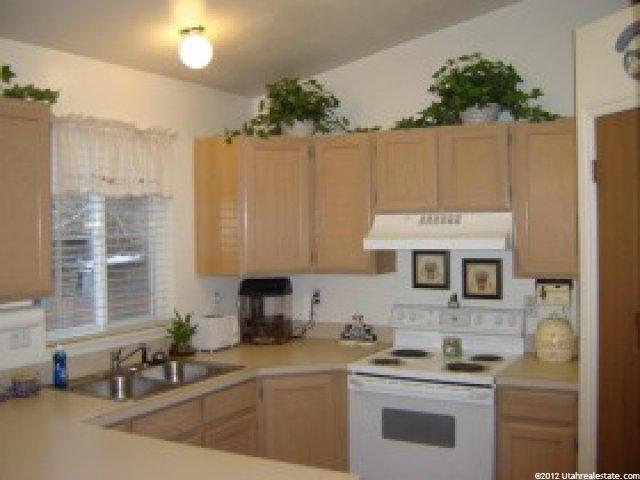 318 Meadow View Dr, Ogden, UT 84404 — photo 3