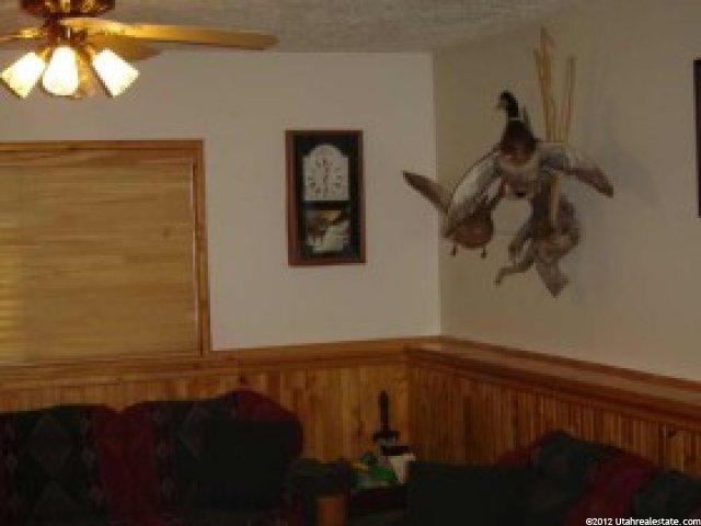 318 Meadow View Dr, Ogden, UT 84404 — photo 7