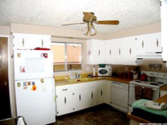 627 Brookshire Dr, Riverdale, UT 84405 — photo 3