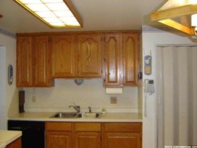 54 E Diamond St, Layton, UT 84041 — photo 3