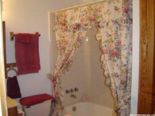 54 E Diamond St, Layton, UT 84041 — photo 5