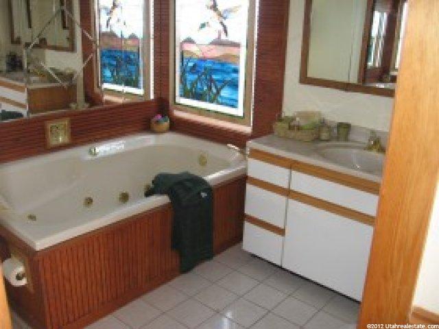 514 E Ogden Cyn N, Ogden, UT 84401 — photo 4
