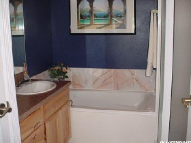 517 S 750 E, River Heights, UT 84321 — photo 6