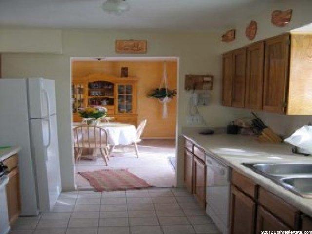 879 W Raintree Cir N, West Bountiful, UT 84087 — photo 3
