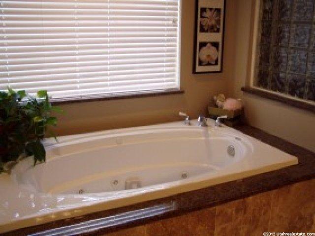 5342 S Skyline Dr, Ogden, UT 84403 — photo 7