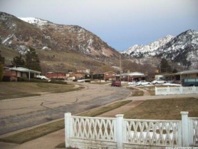 1013 Stowe Dr, Ogden, UT 84404 — photo 2