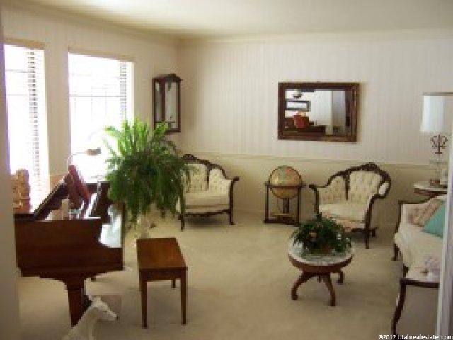 1822 Acorn Cir, Ogden, UT 84403 — photo 2