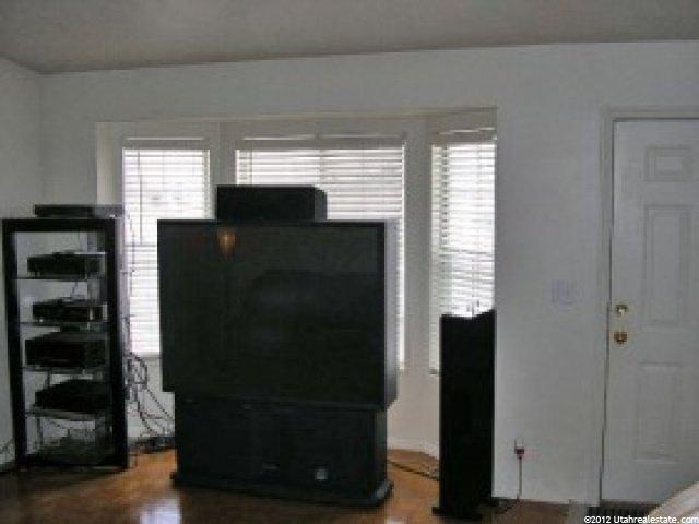 354 W 100 N, Clearfield, UT 84015 — photo 2
