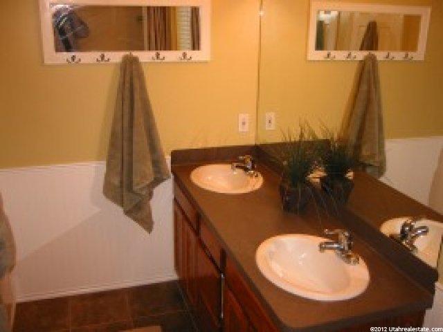 1645 N 500 W, Centerville, UT 84014 — photo 2