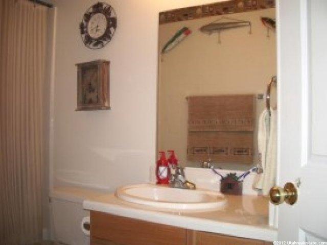 943 E 1525 N, North Ogden, UT 84404 — photo 6