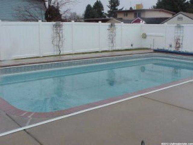 618 N Dixie St E, Layton, UT 84041 — photo 2
