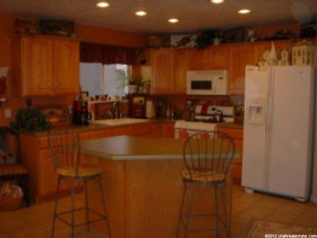 1497 N 2090 W, Clinton, UT 84015 — photo 2