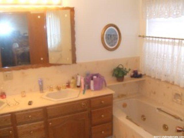 170 E 370 S, Kaysville, UT 84037 — photo 6