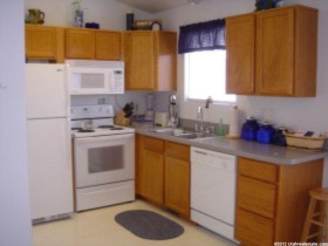 4212 Midland Dr, Roy, UT 84067 — photo 2
