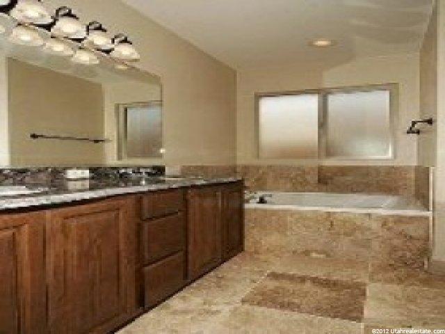 70 N 200 W, Ivins, UT 84738 — photo 8