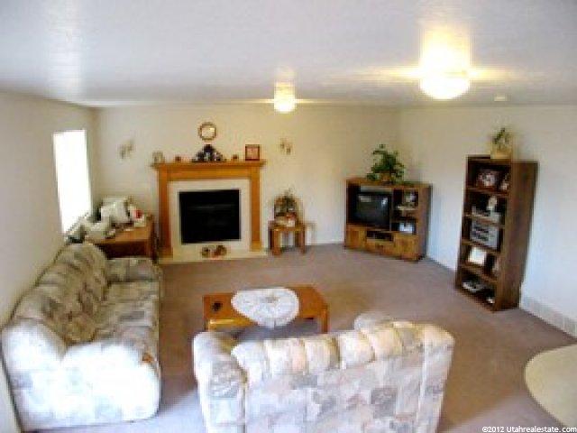 1152 W 2450 N, Clinton, UT 84015 — photo 4
