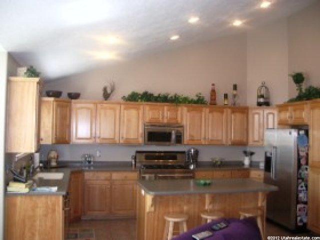 713 W 3450 S, Syracuse, UT 84075 — photo 2