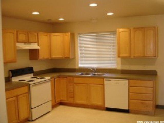 154 N Pingree Ave E, Ogden, UT 84404 — photo 2