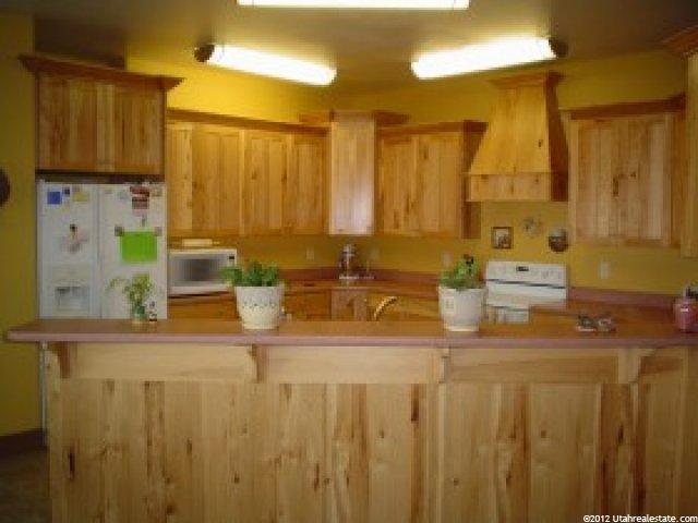 695 N Jessis Meadow Dr, West Bountiful, UT 84087 — photo 3