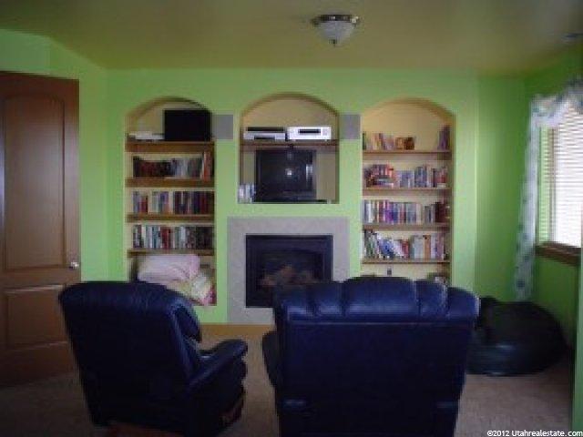 695 N Jessis Meadow Dr, West Bountiful, UT 84087 — photo 4