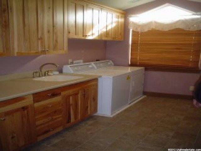 695 N Jessis Meadow Dr, West Bountiful, UT 84087 — photo 6