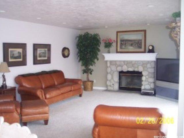 9641 S Candle Tree Ln, Sandy, UT 84092 — photo 4