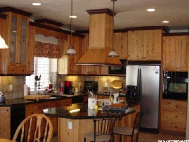 853 E 600 S, Kaysville, UT 84037 — photo 2