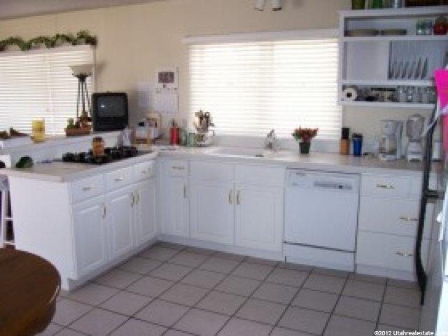 264 W 300 S, Delta, UT 84624 — photo 7