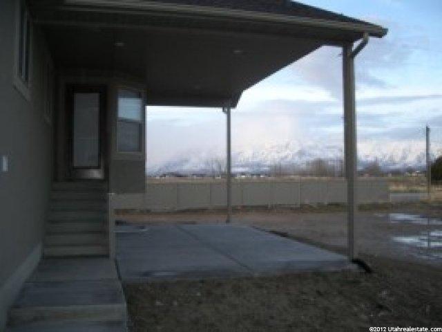 2566 S 2975 W, West Haven, UT 84401 — photo 8
