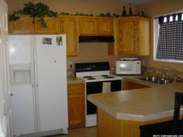 1462 N 2530 W, Clinton, UT 84015 — photo 2