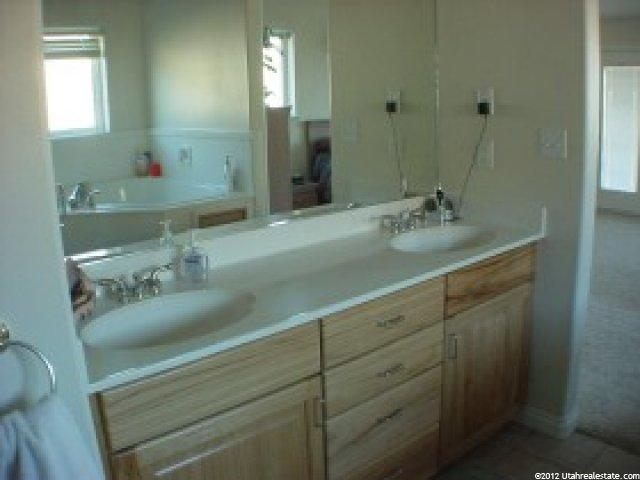 326 W Powell Ln, Levan, UT 84639 — photo 6