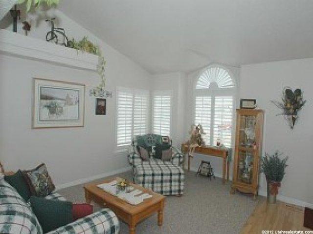 597 W 2075 Cir N, Centerville, UT 84014 — photo 2
