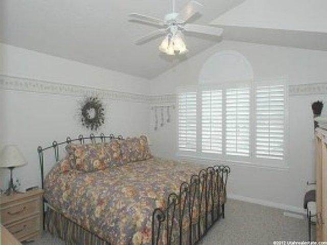 597 W 2075 Cir N, Centerville, UT 84014 — photo 6