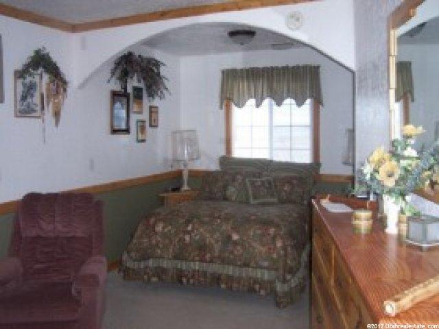 301 S Summarall Ln, Roosevelt, UT 84066 — photo 9