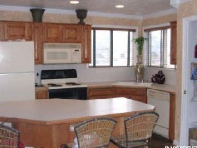 713 W 2175 N, Layton, UT 84041 — photo 2