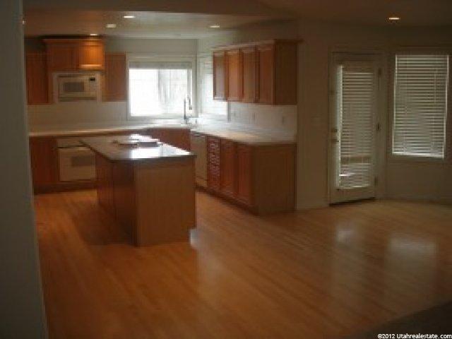 585 N 870 W, West Bountiful, UT 84087 — photo 2
