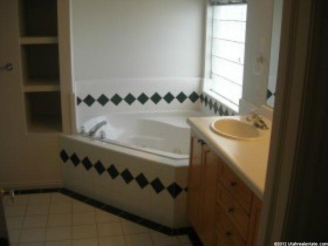 585 N 870 W, West Bountiful, UT 84087 — photo 7