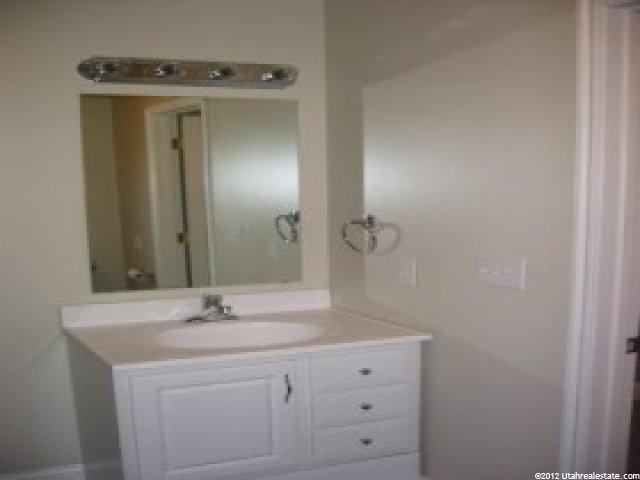 909 Grandview Dr, Ogden, UT 84403 — photo 2