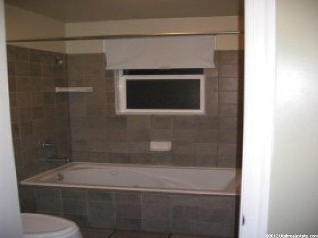 909 Grandview Dr, Ogden, UT 84403 — photo 4