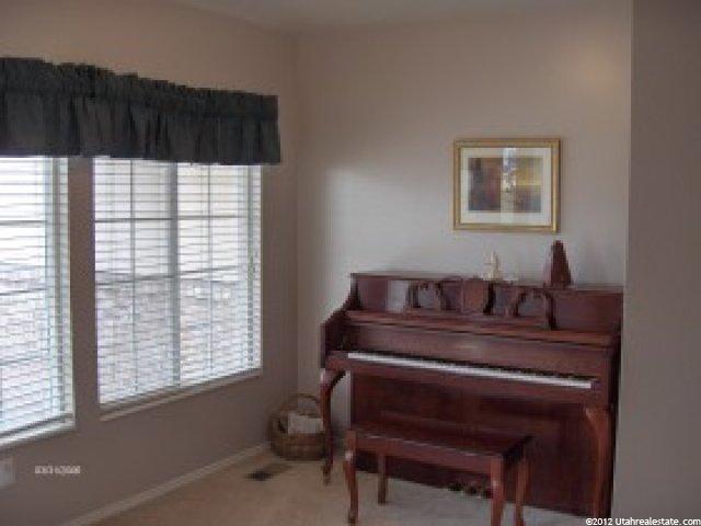 398 N 700 W, Clearfield, UT 84015 — photo 2