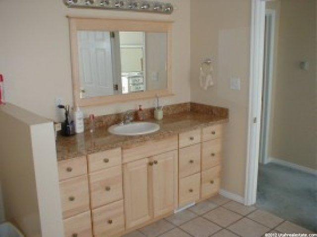 918 N 610 E, Centerville, UT 84014 — photo 5