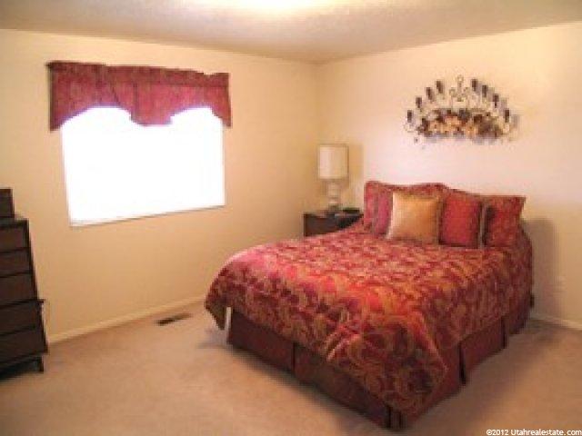 798 W 2005 N, Clinton, UT 84015 — photo 7