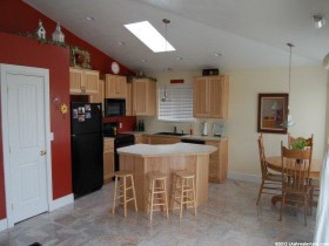 2607 Remuda Dr, Farr West, UT 84404 — photo 4