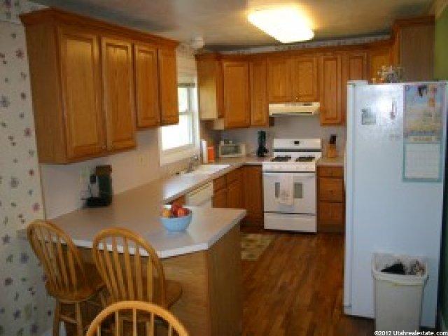 220 N 300 E, Providence, UT 84332 — photo 4